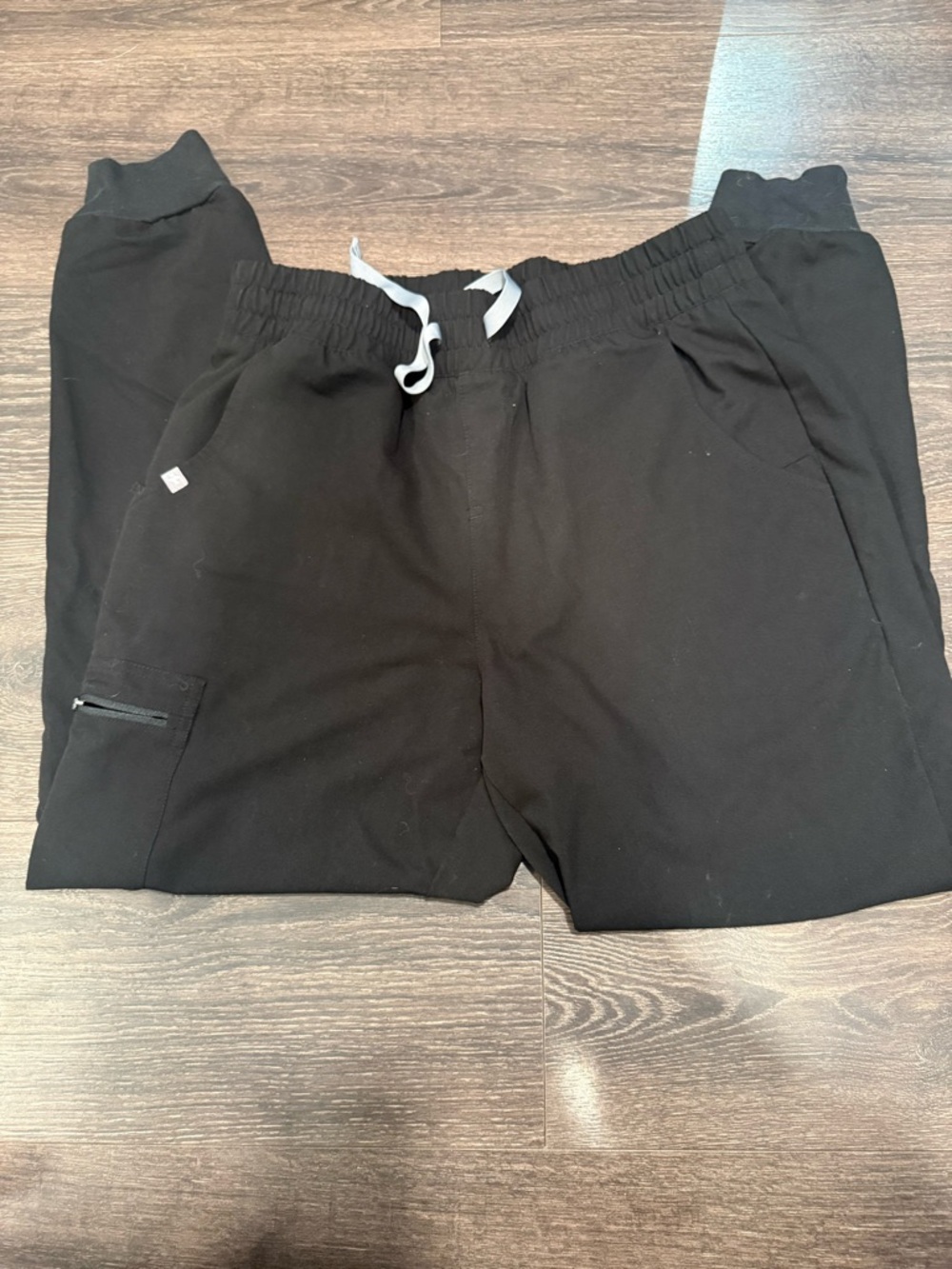 Figs high waisted scrub bottoms size M - Picture 2 of 5